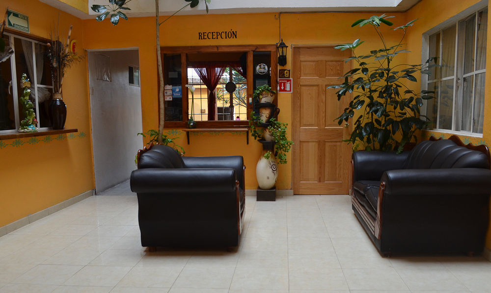 Hotel Posada Camelinas Patzcuaro Exterior photo